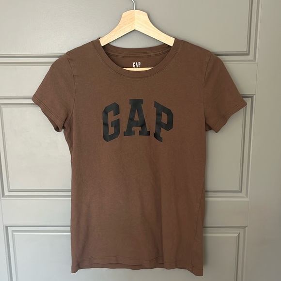 GAP Logo T-Shirt - Picture 3 of 5